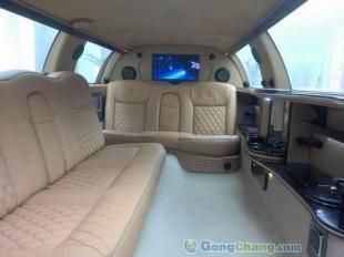 成都正月里汽车美容服务 专业门板翻新与电动/手动秘书桌定制，一站式汽摩配件解决方案